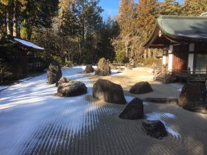 高野山金剛峰寺の雪